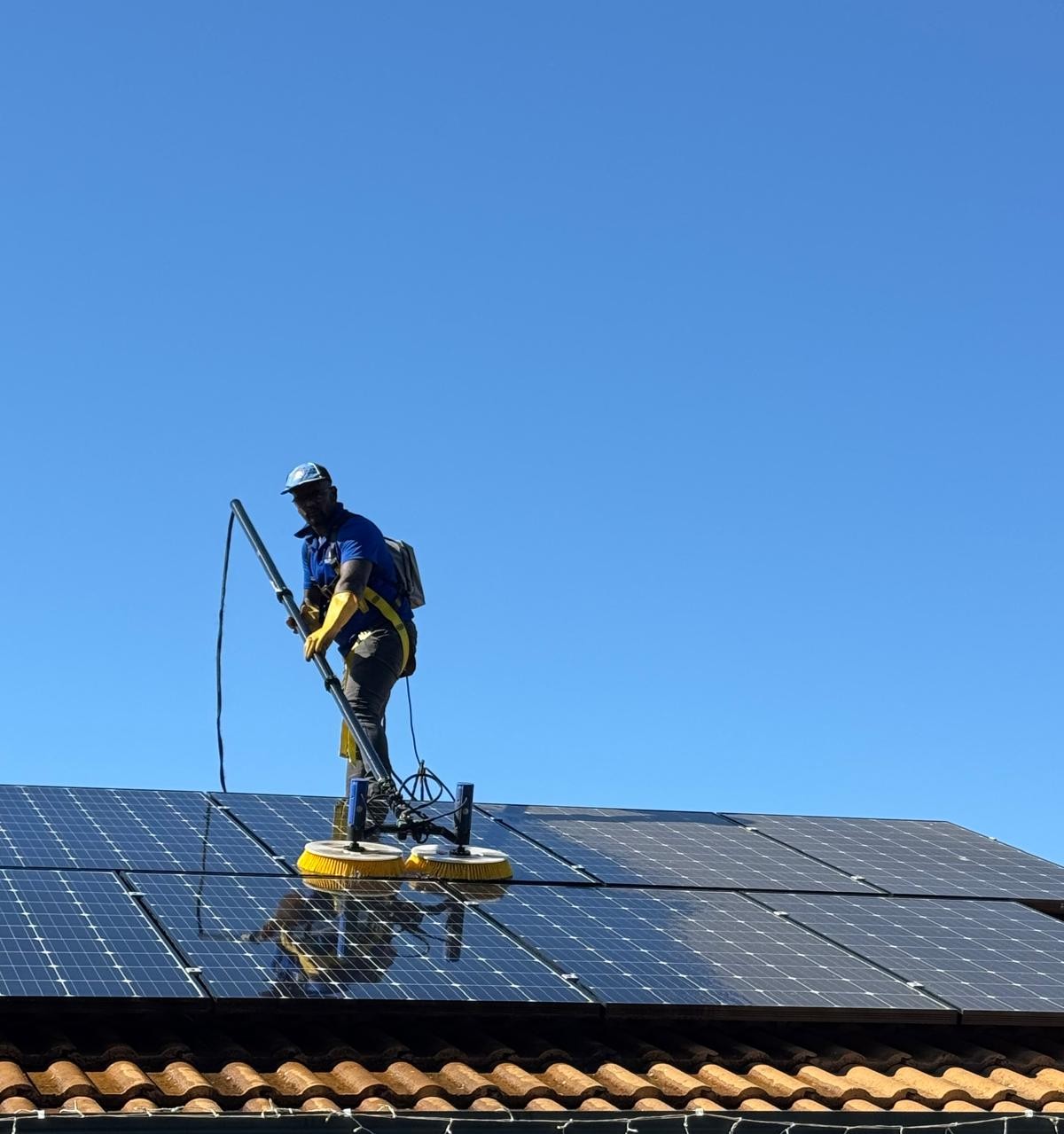 Residential Solar Cleaning